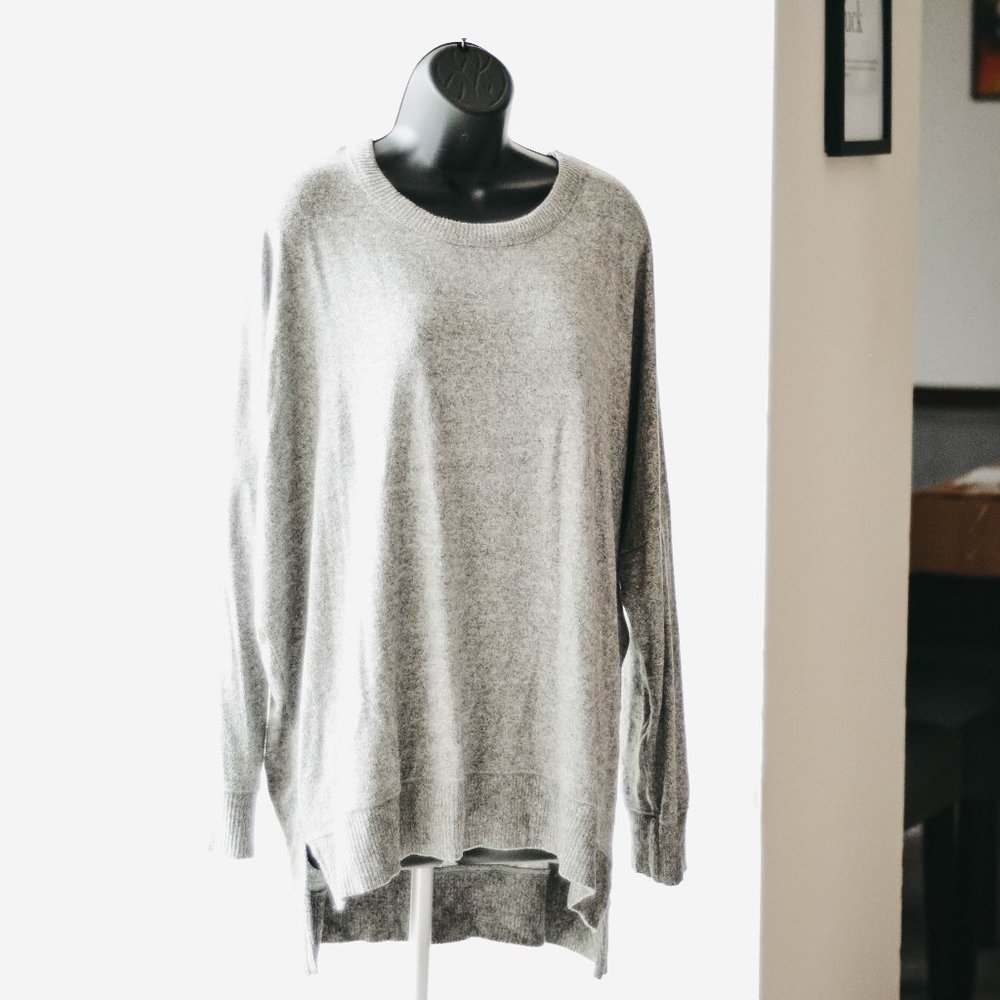 NWOT American Eagle Oversized Soft Gray Sweater L
